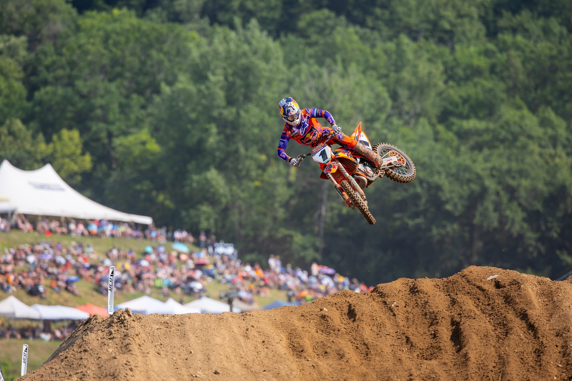 In his second race back, defending champion Chase Sexton finished on the overall podium for the first time this summer.