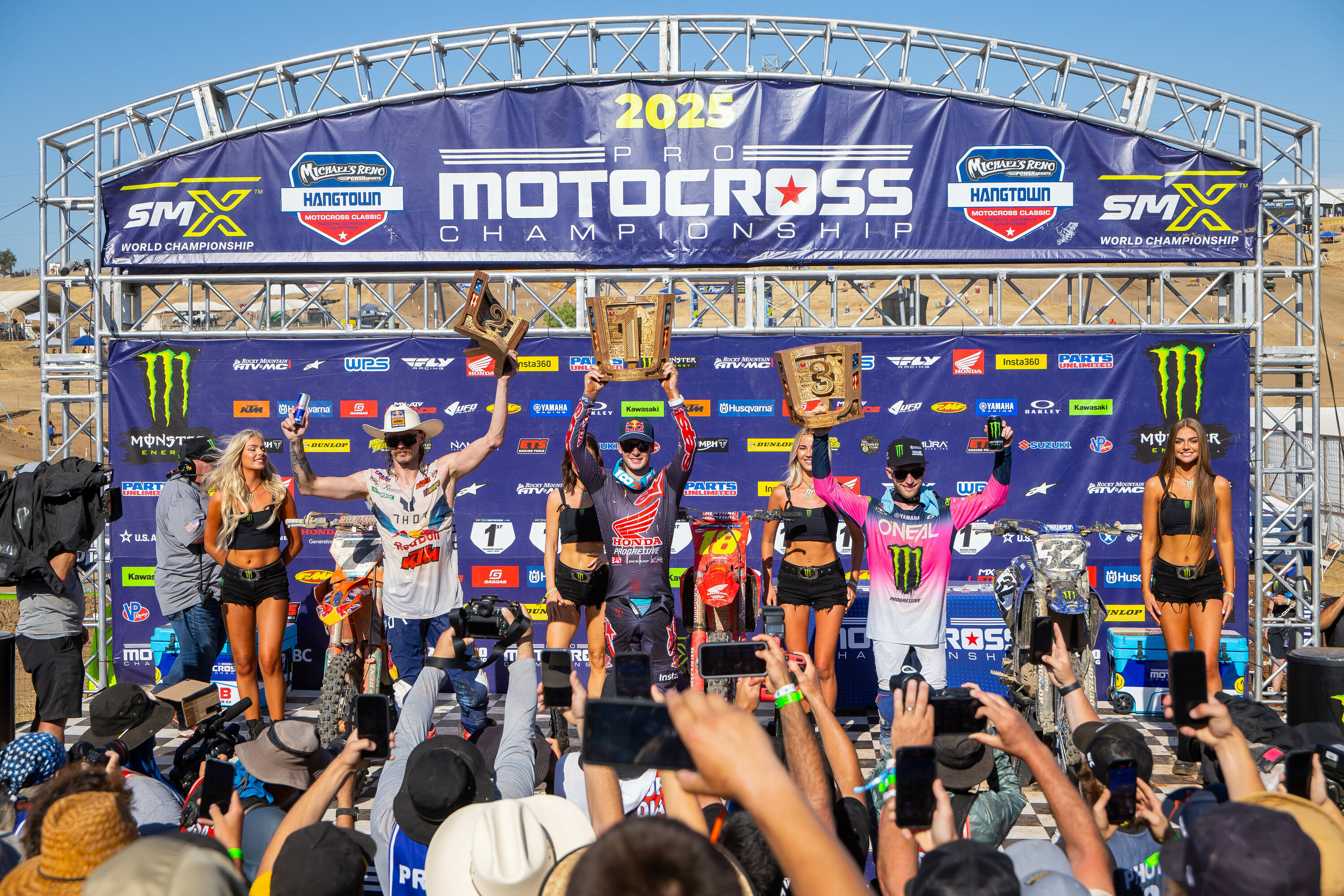 Podium_AlignMedia_MX25_Hangtown_003
