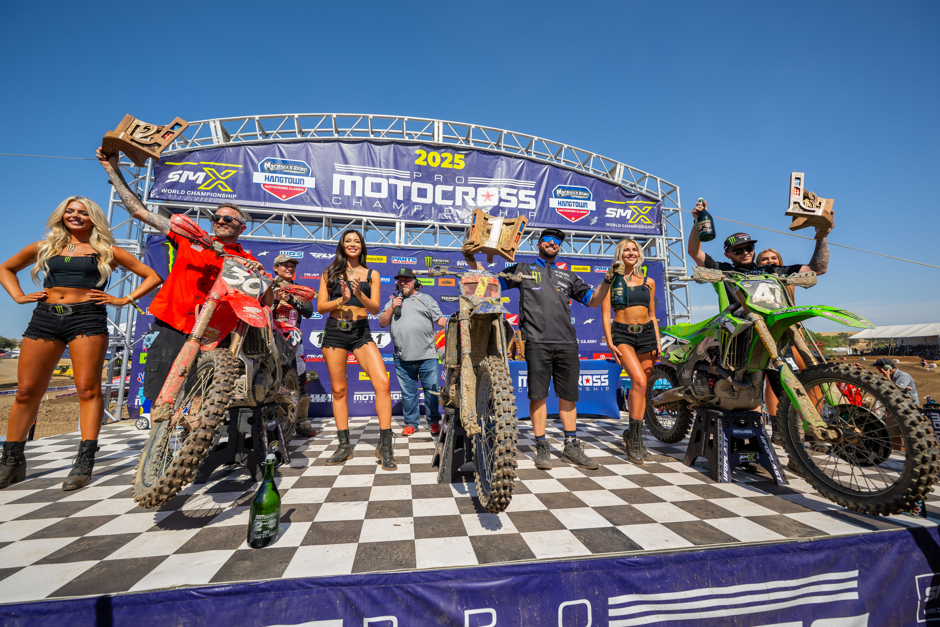 Podium_AlignMedia_MX25_Hangtown_002