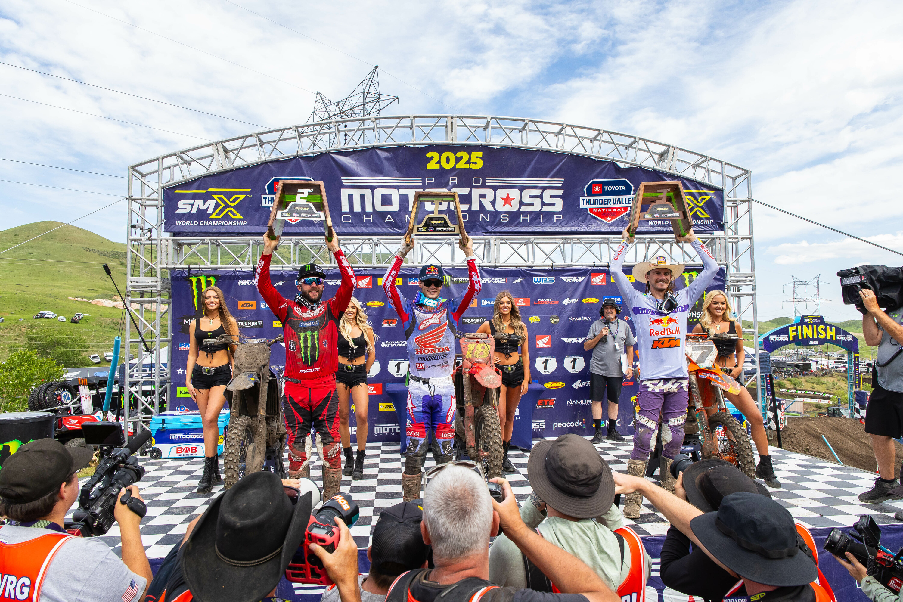 Podium_AlignMedia_MX25_ThunderValley_002