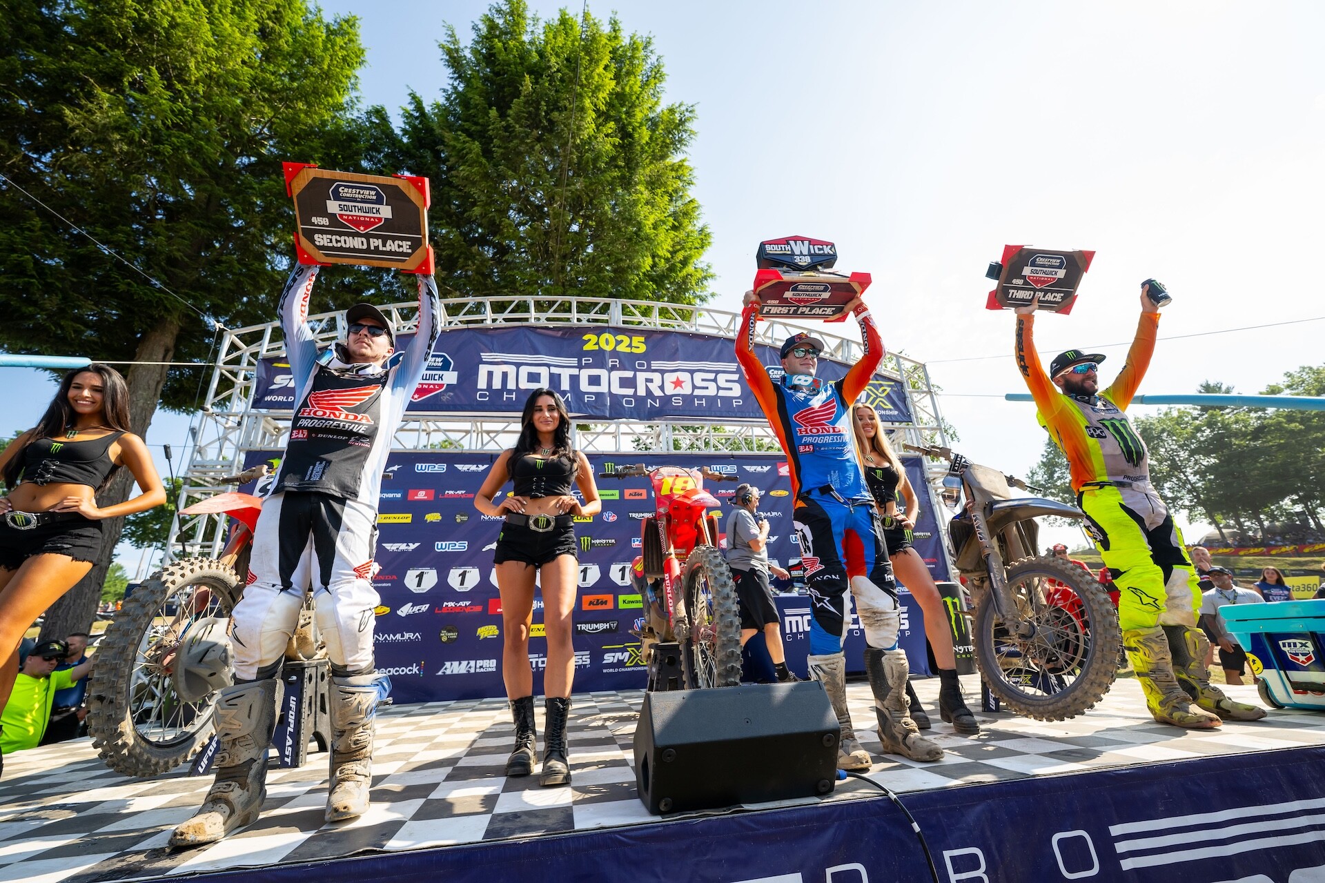 Podium_AlignMedia_MX25_Southwick_003