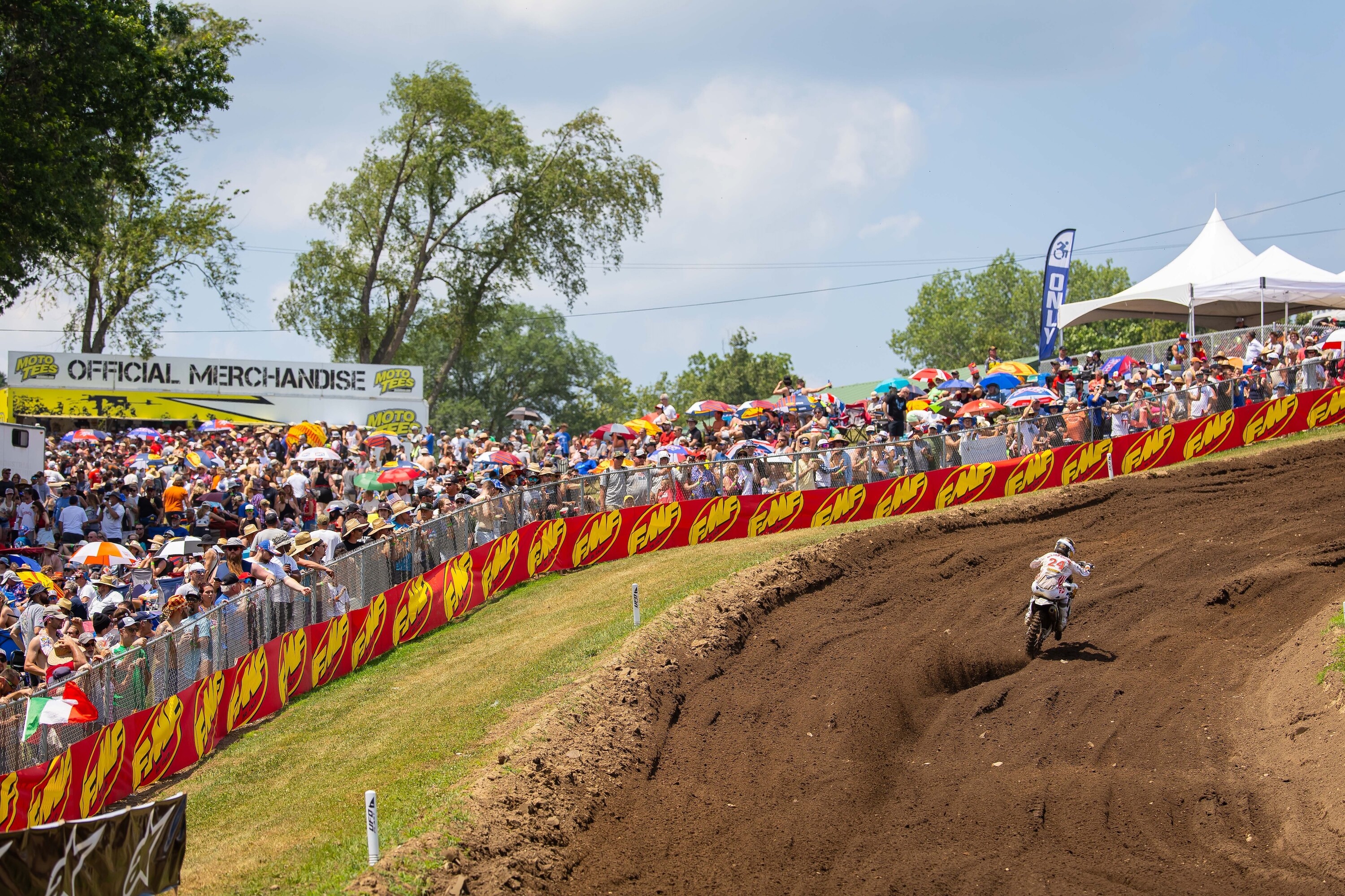Hampshire_AlignMedia_MX25_RedBud_057