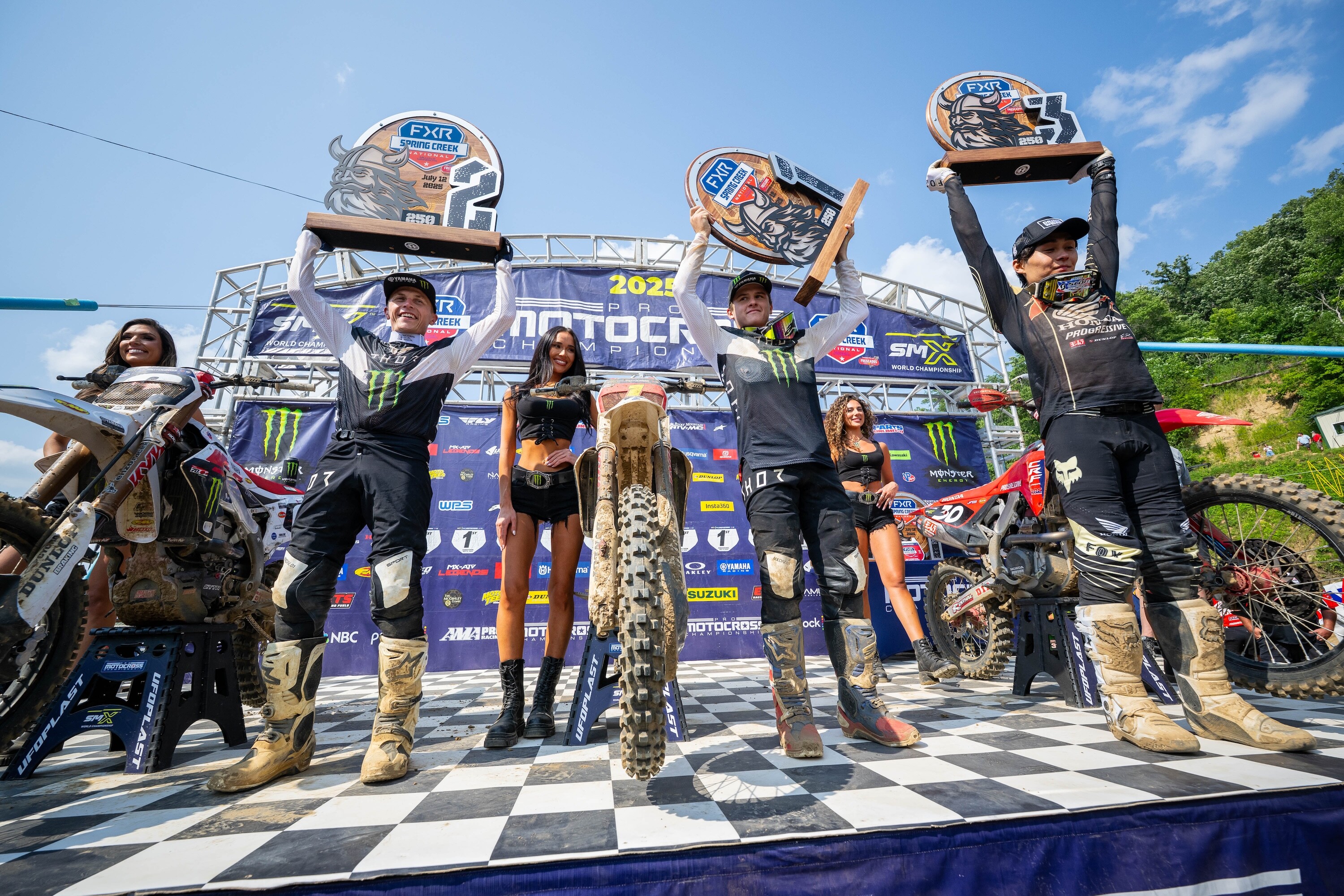 Podium_AlignMedia_MX25_SpringCreek_004
