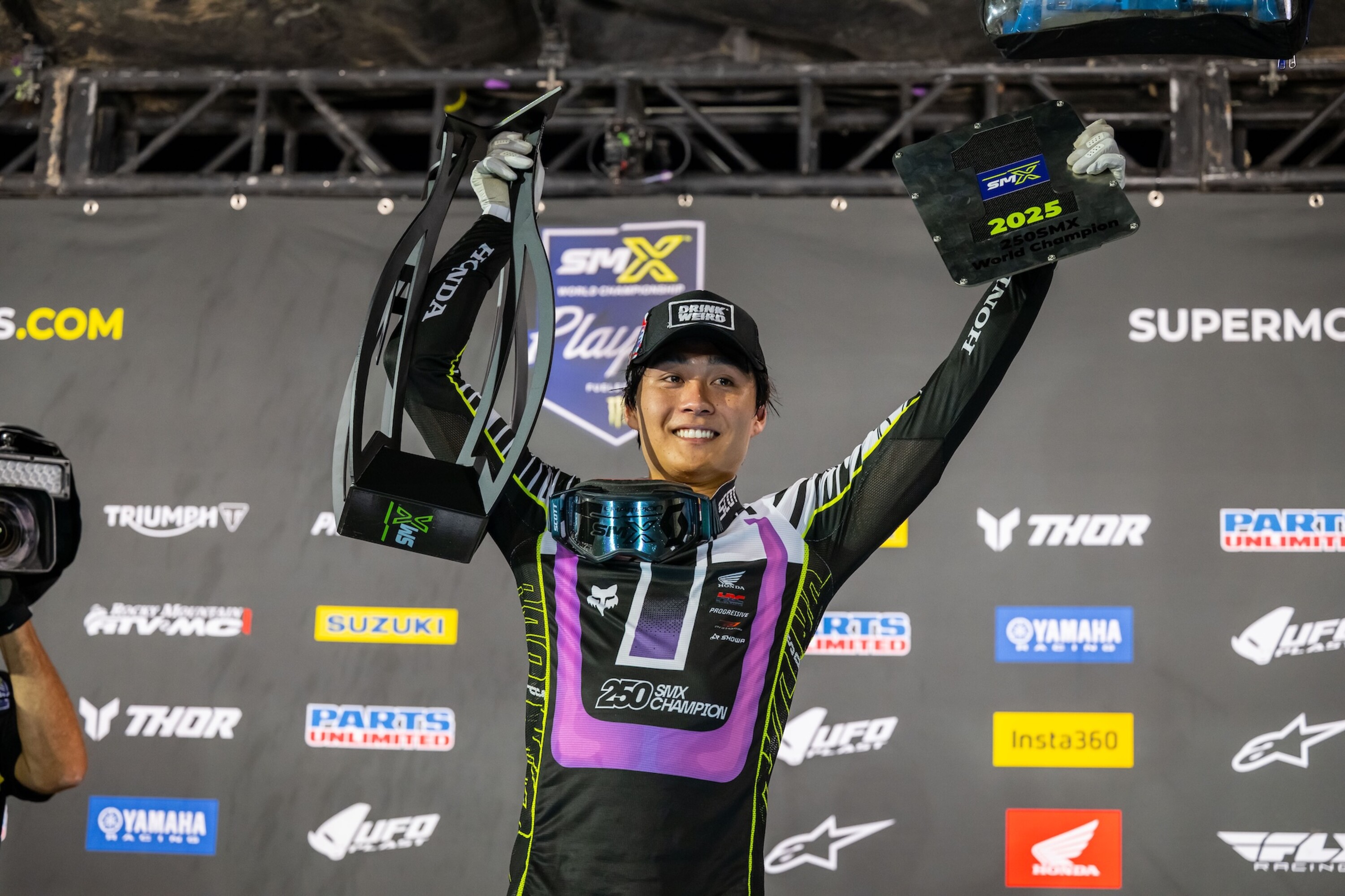 SMX Champion Jo Shimoda Renews Contract with Honda